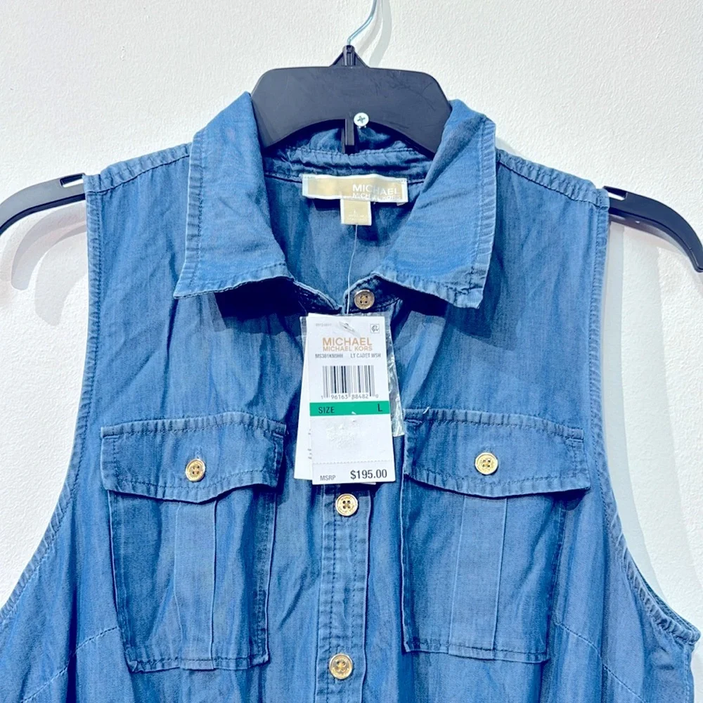Clothes - Picture 2 of 2